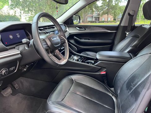 Used 2022 Jeep Grand Cherokee Limited AWD/4WD image 8