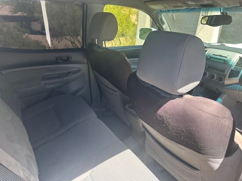 Used 2006 Toyota Tacoma PreRunner image 13