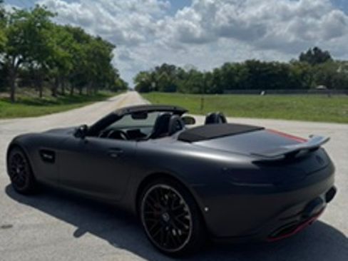 Used 2018 Mercedes-Benz AMG GT Roadster image 4