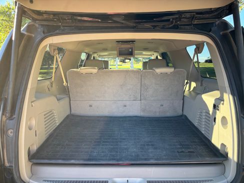 Used 2015 GMC Yukon XL Denali w/ Touring Package image 19