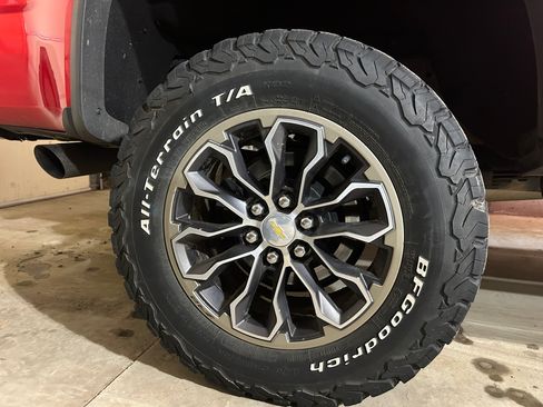 Used 2018 Chevrolet Colorado ZR2 image 6