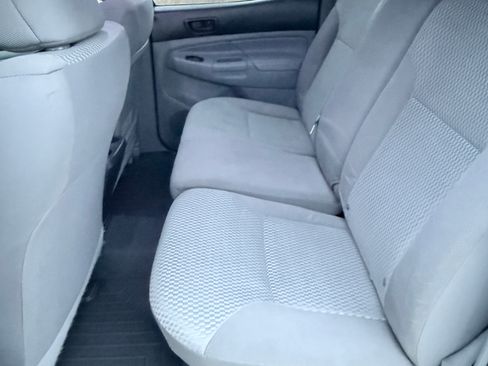 Used 2013 Toyota Tacoma Pickup 4D 5 ft image 11