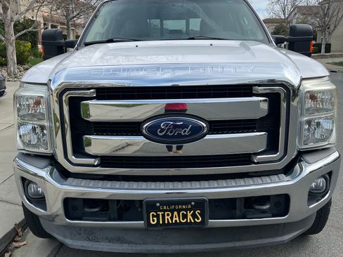 Used 2016 Ford F250 Lariat w/ Lariat Ultimate Package image 4