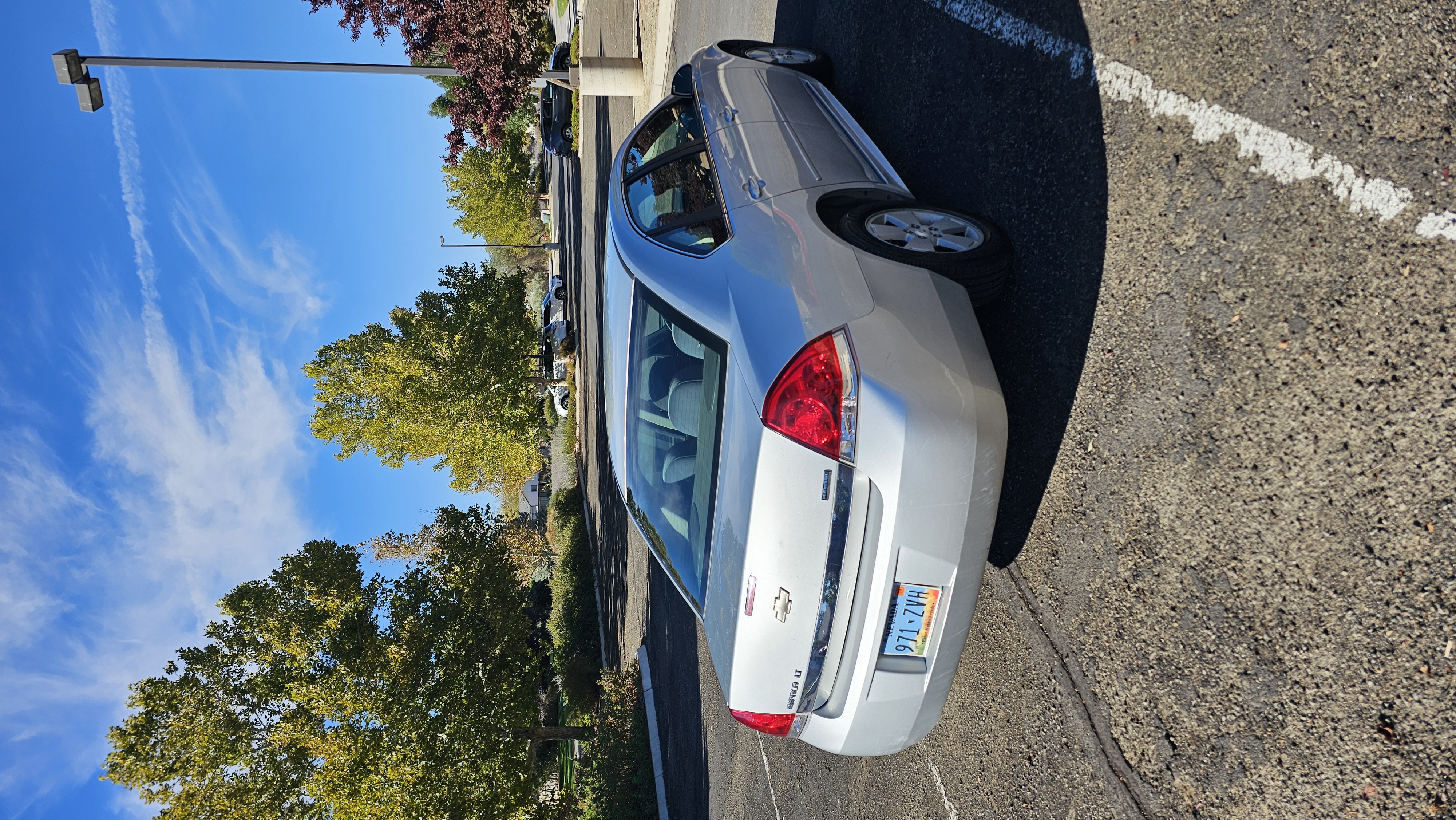 Used 2011 Chevrolet Impala LT FWD image 2