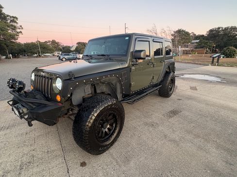 Used 2015 Jeep Wrangler Unlimited Sport w/ Max Tow Package image 1