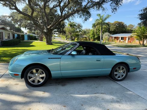 Used 2002 Ford Thunderbird image 8