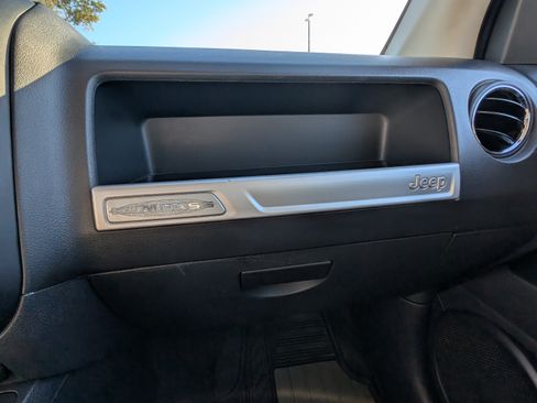 Used 2015 Jeep Compass Sport w/ Power Value Group image 5