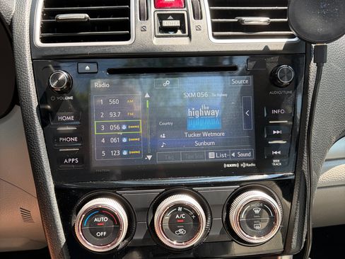 Used 2018 Subaru Forester 2.5i Premium w/ All-Weather Package AWD/4WD image 15
