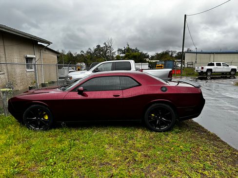 Used 2018 Dodge Challenger SXT Plus RWD image 6
