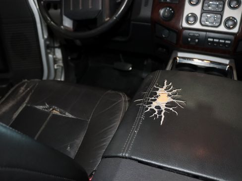 Used 2015 Ford F250 Lariat w/ Lariat Ultimate Package image 11