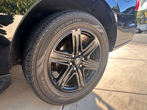 Used 2021 Ford Expedition XLT w/ Black Accent Package image 15