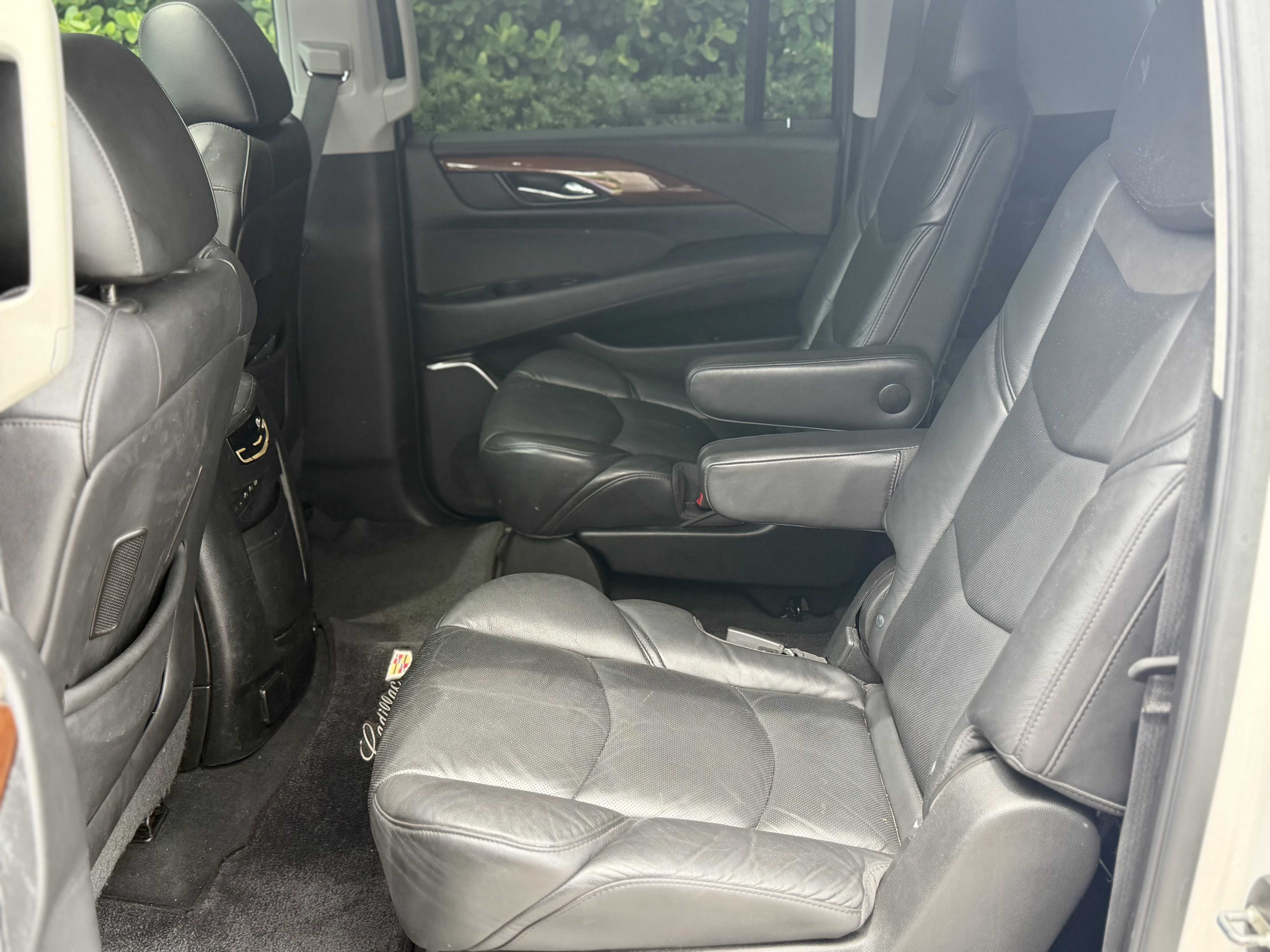 Used 2018 Cadillac Escalade ESV Luxury RWD image 26