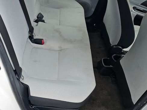 Used 2014 Toyota Prius C One image 17