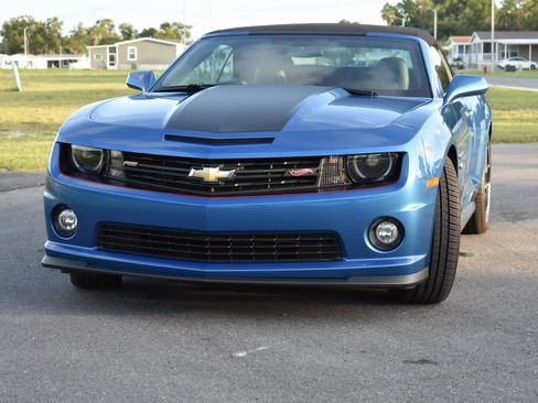 Used 2013 Chevrolet Camaro SS w/ Hot Wheels Special Edition RWD image 6