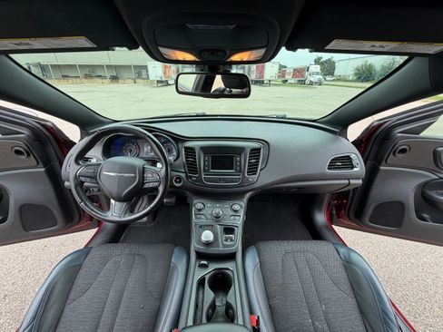 Used 2015 Chrysler 200 S w/ Comfort Group FWD image 18