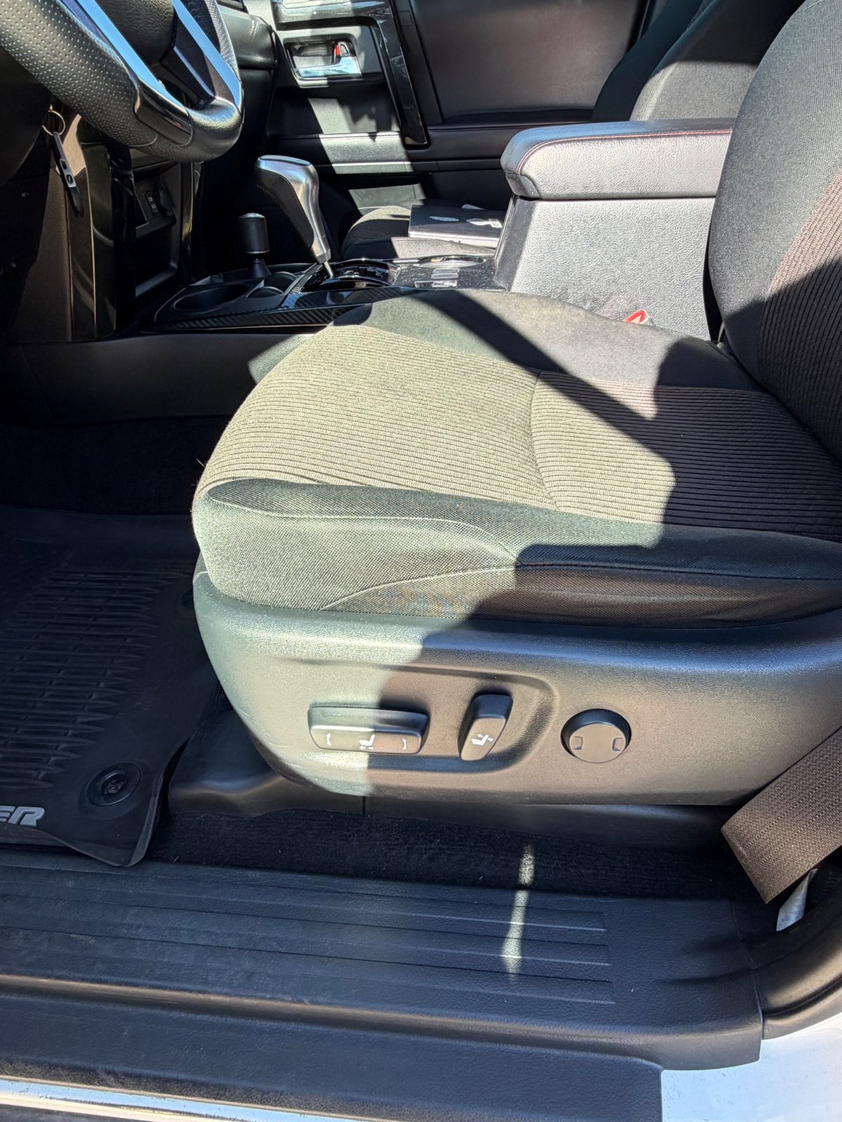 Used 2019 Toyota 4Runner TRD Off-Road AWD/4WD image 20