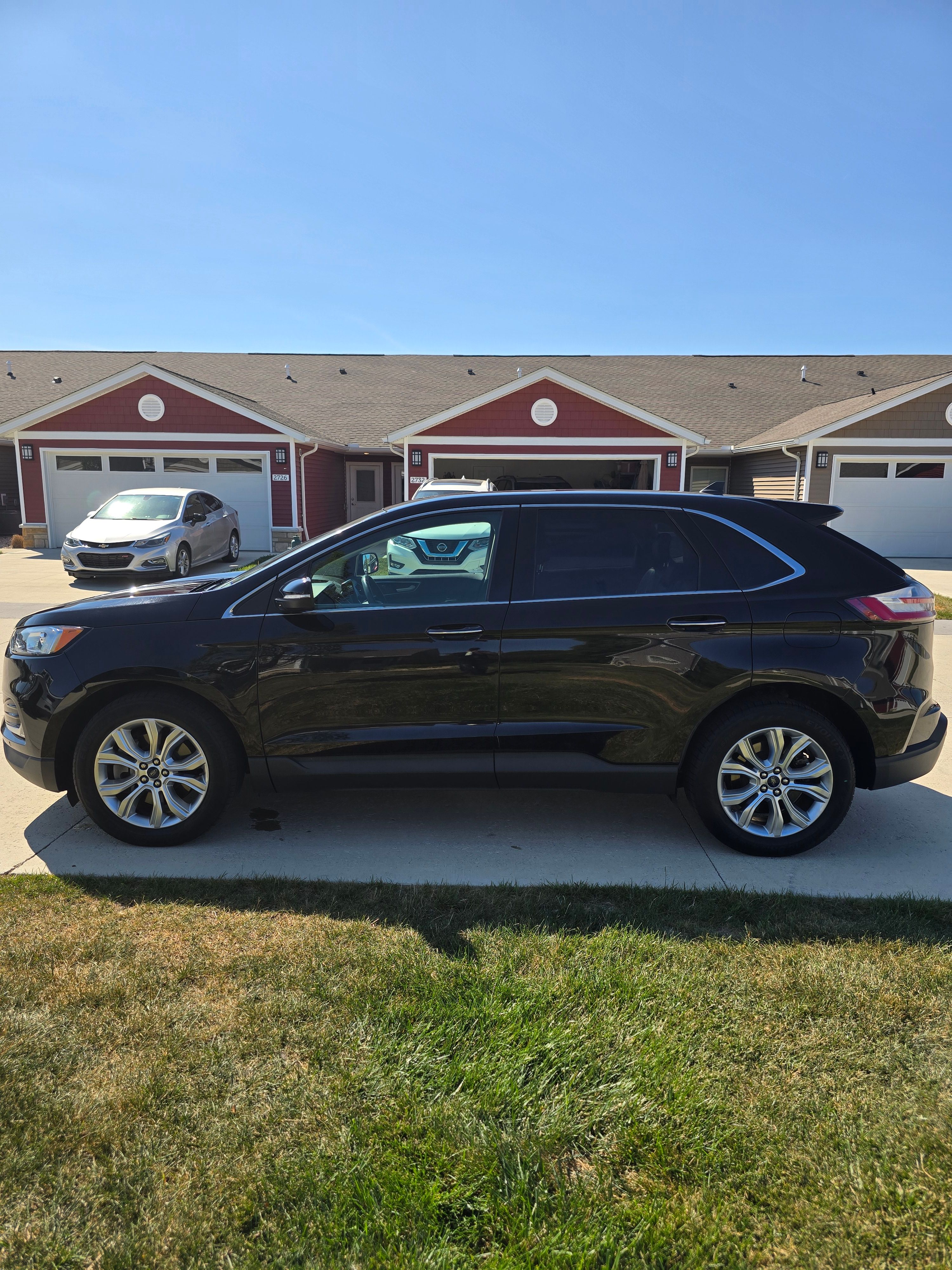 Used 2022 Ford Edge Titanium AWD/4WD image 6