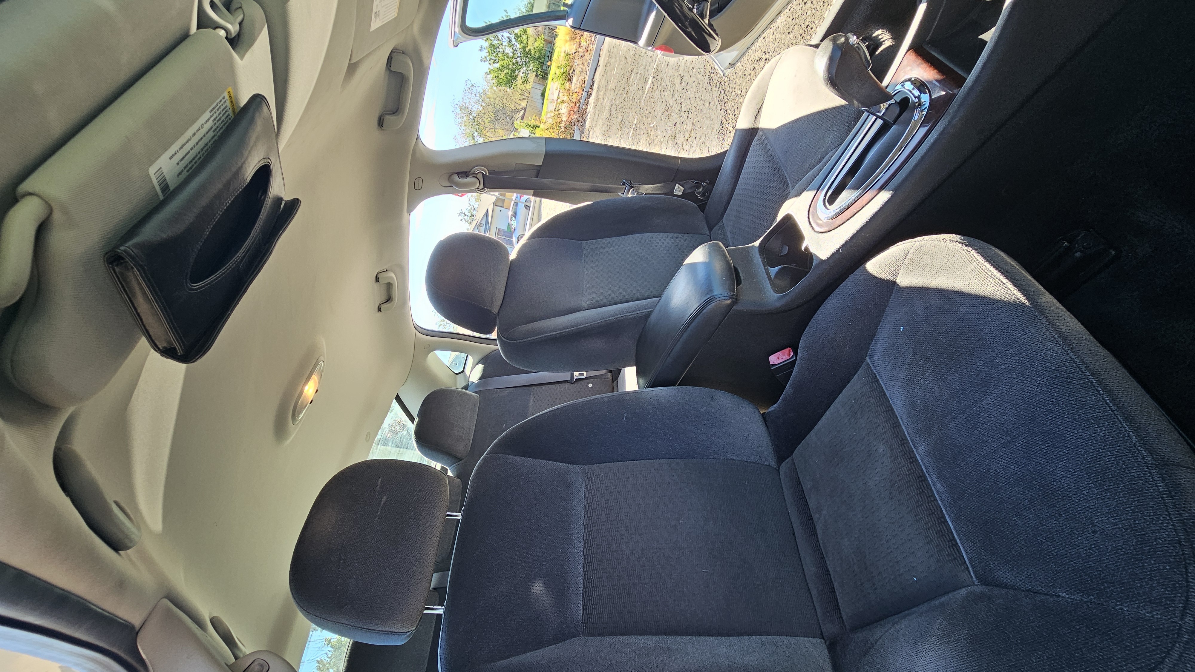 Used 2011 Chevrolet Impala LT FWD image 13
