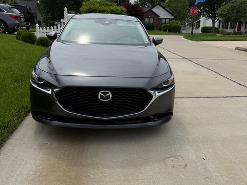 Used 2022 MAZDA MAZDA3 s FWD image 4