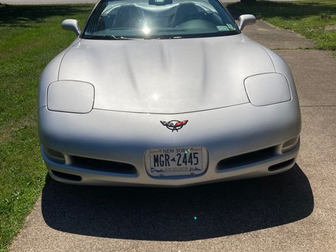 Used 2002 Chevrolet Corvette Convertible RWD image 5