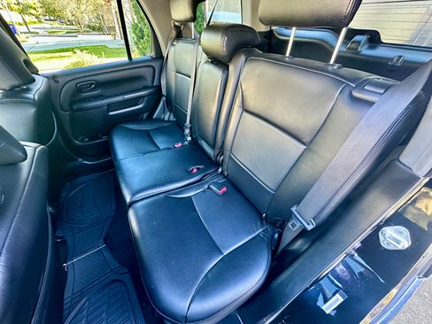 Used 2005 Honda CR-V LX image 11