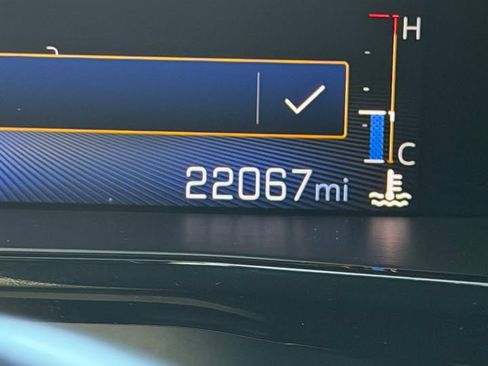 Used 2023 Chevrolet Colorado Z71 w/ Z71 Convenience Package 2 image 10