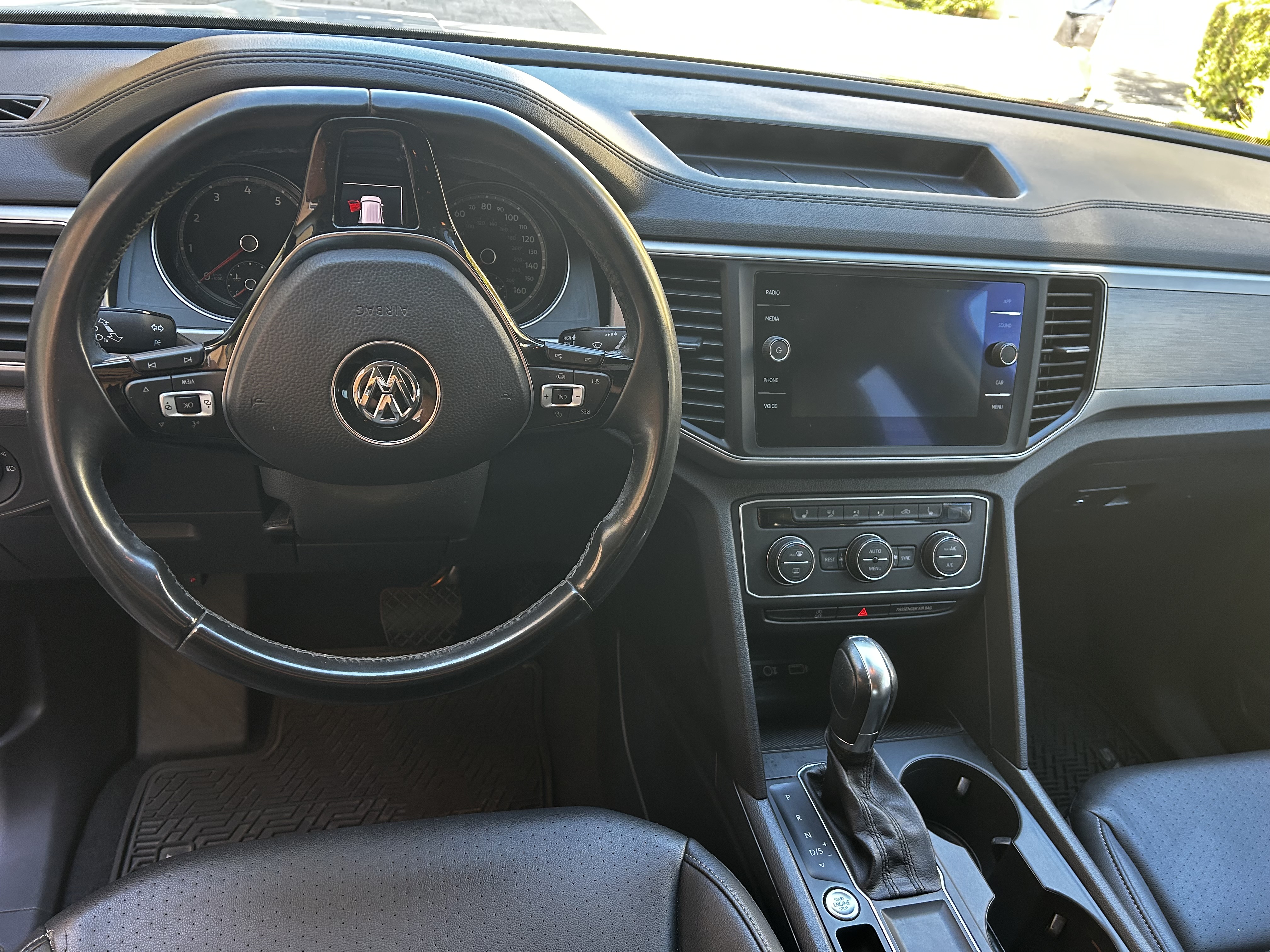 Used 2019 Volkswagen Atlas SE w/ Towing Package FWD image 9