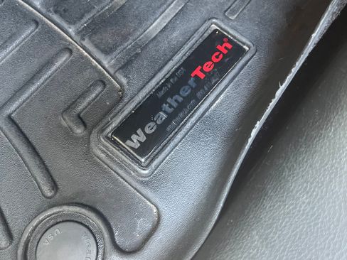 Used 2018 Jeep Wrangler Unlimited Sahara AWD/4WD image 17