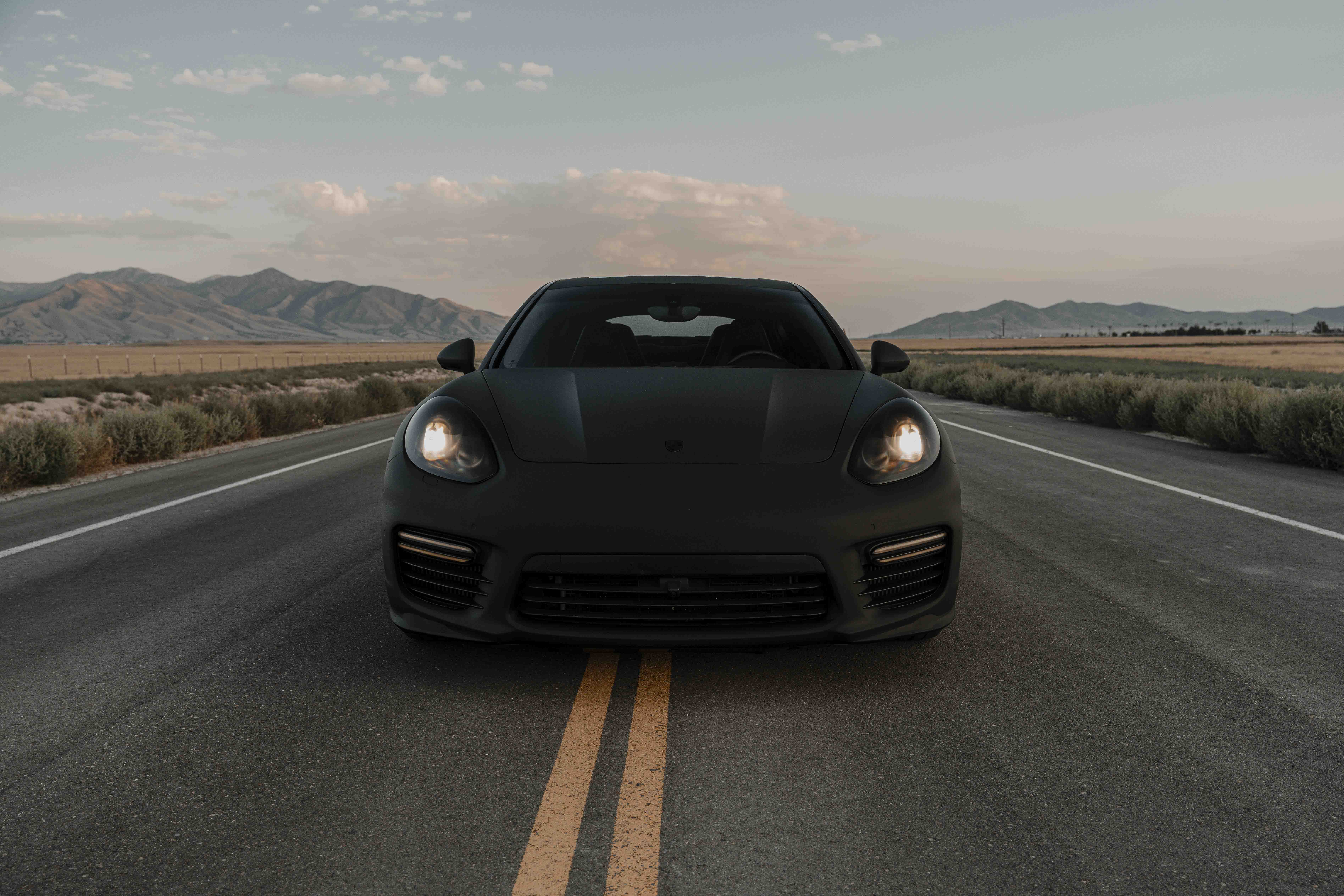 Used 2014 Porsche Panamera Turbo Executive AWD/4WD image 2