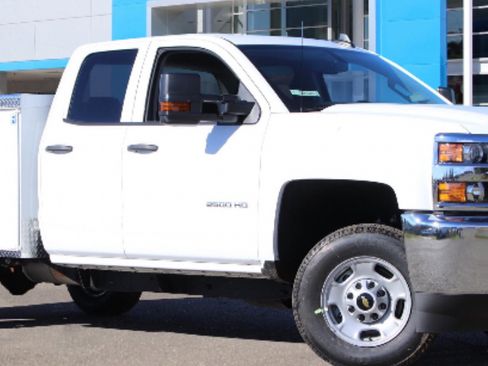 Used 2019 Chevrolet Silverado 2500 W/T w/ WT Convenience Package image 4
