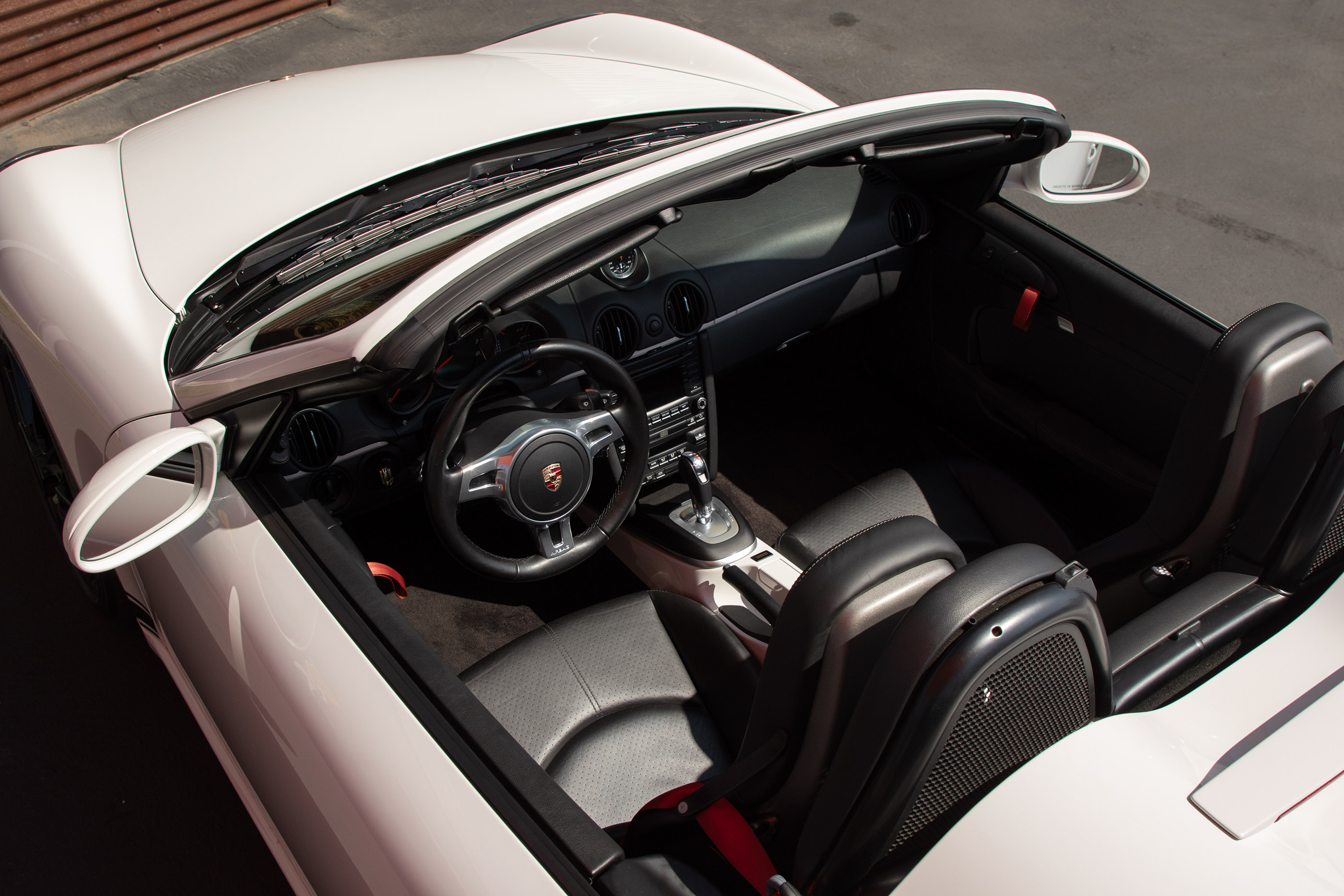 Used 2011 Porsche Boxster Spyder RWD image 16