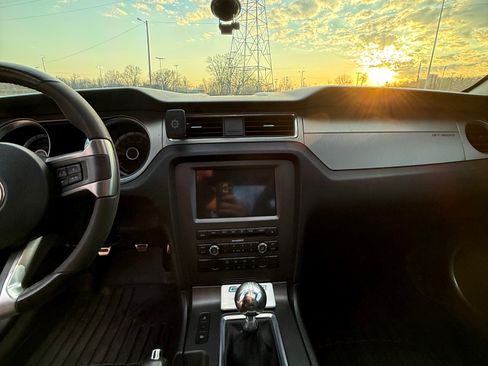 Used 2013 Ford Mustang Shelby GT500 image 14