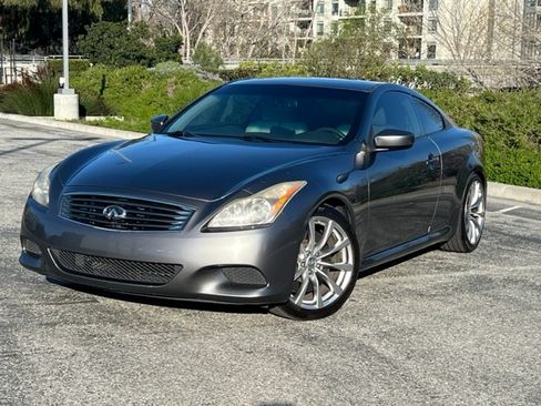 Used 2010 INFINITI G37 Journey w/ Premium Pkg image 1