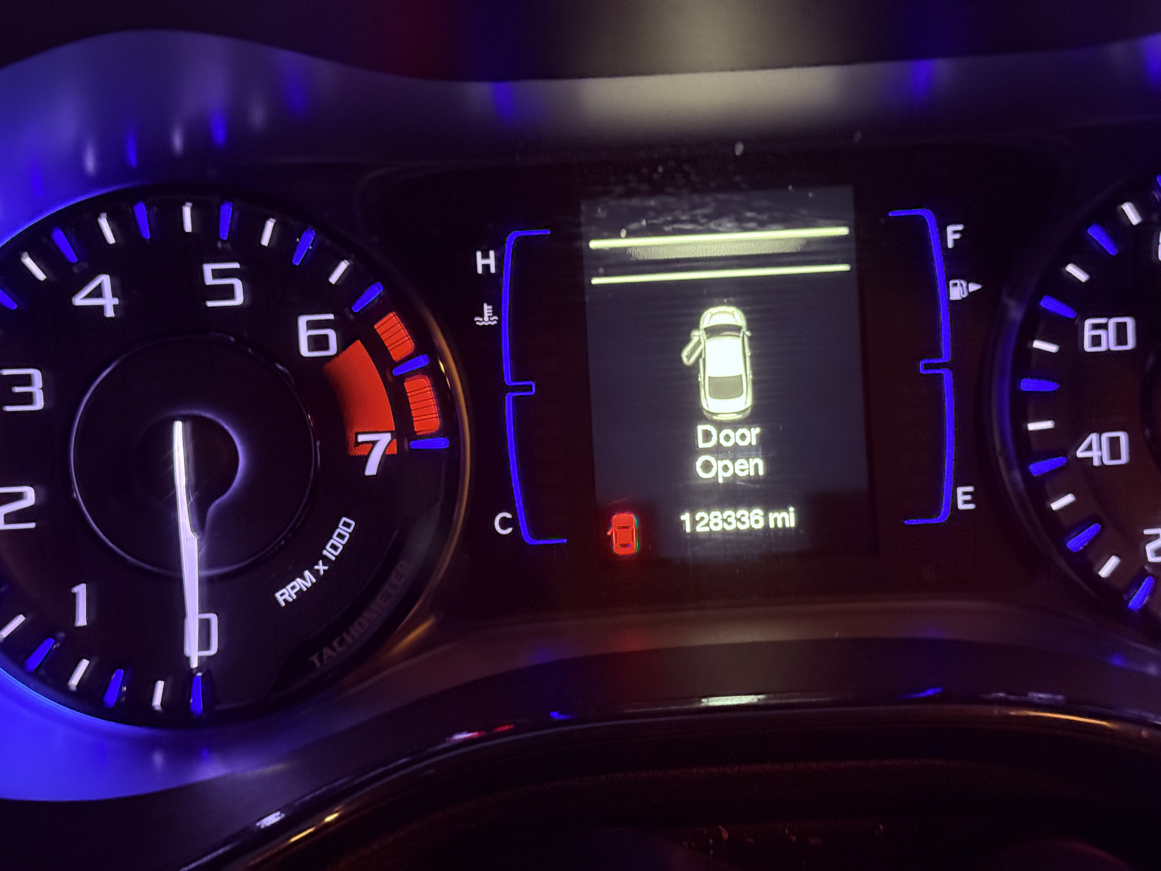 Used 2015 Chrysler 200 S w/ Comfort Group FWD image 9