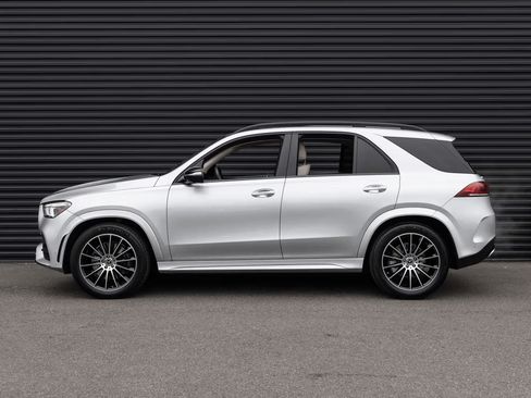 Used 2020 Mercedes-Benz GLE 580 4MATIC image 2