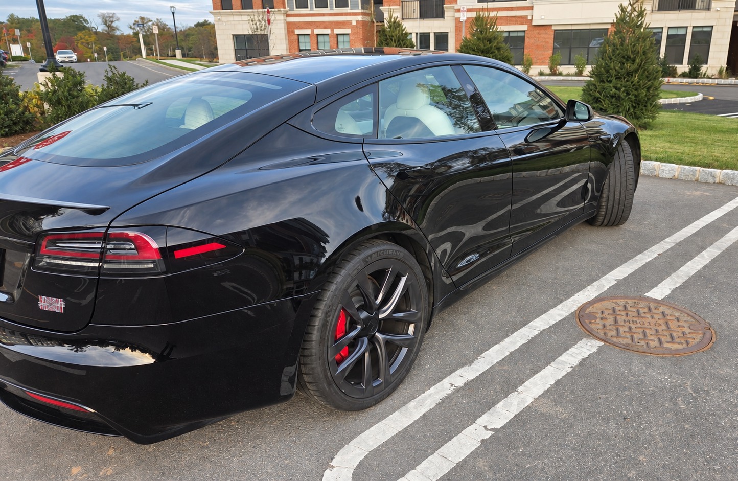 Used 2023 Tesla Model S Plaid AWD/4WD image 6