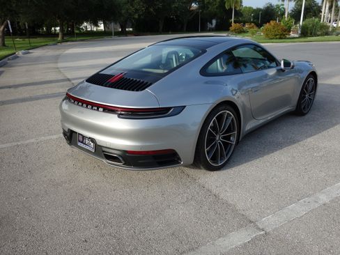 Used 2023 Porsche 911 Carrera image 15