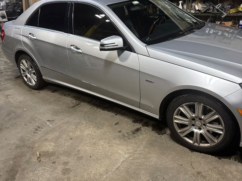Used 2012 Mercedes-Benz E 350 4MATIC Sedan image 8