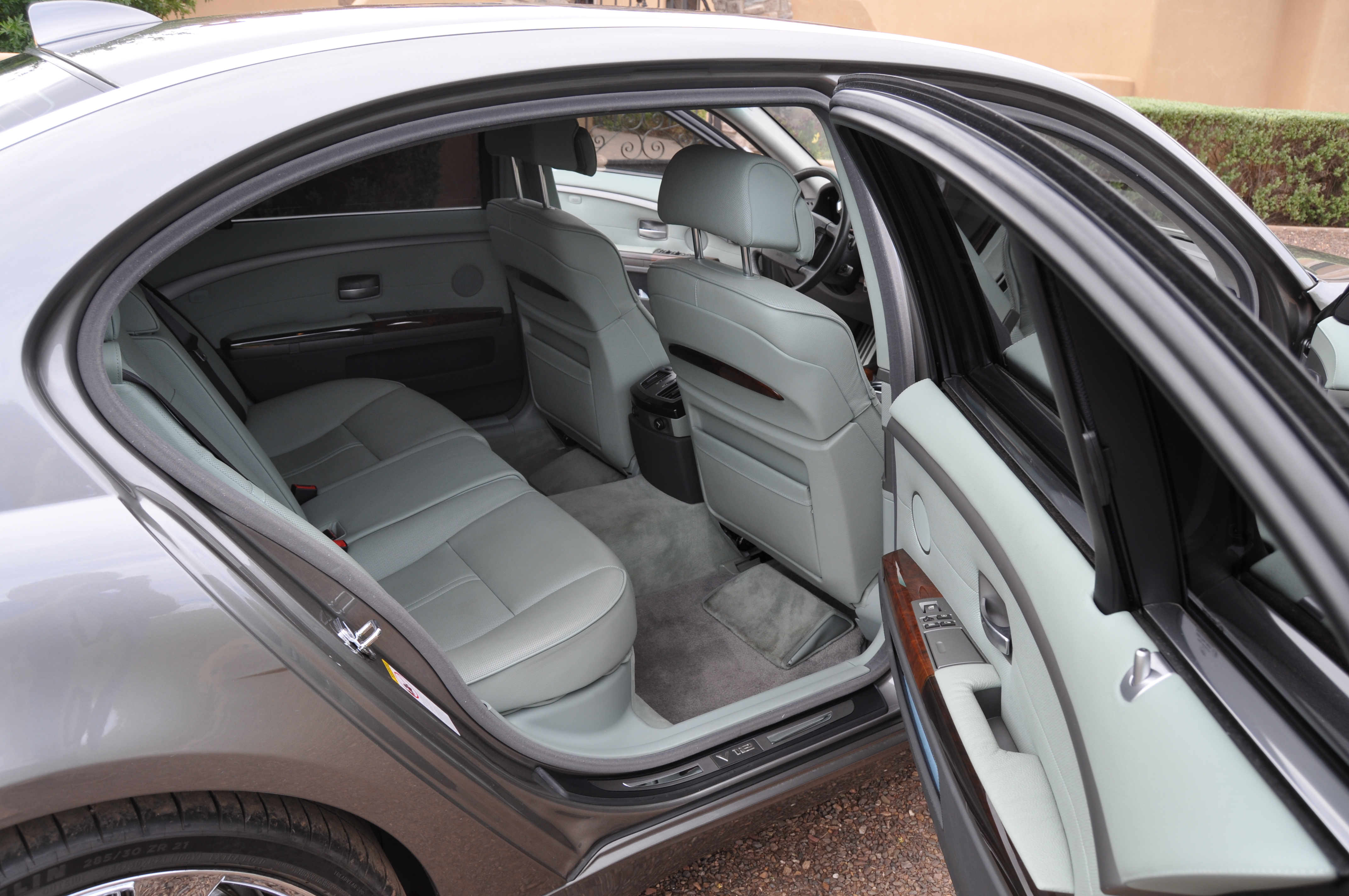 Used 2004 BMW 760Li RWD image 17