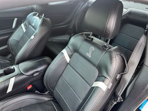 Used 2022 Ford Mustang Shelby GT500 w/ Technology Package image 17