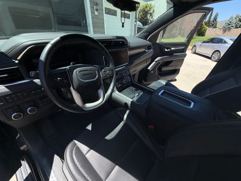 Used 2024 GMC Yukon Denali w/ Denali Reserve Package AWD/4WD image 7