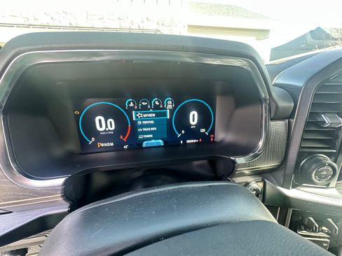 Used 2021 Ford F150 Platinum image 10