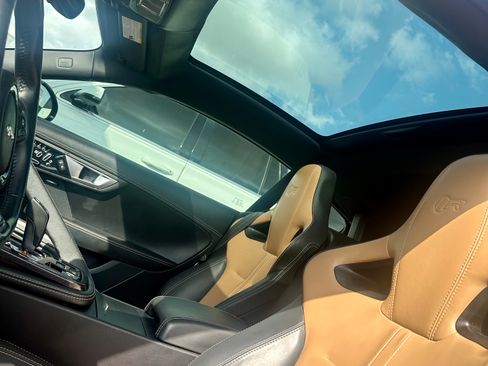 Used 2015 Jaguar F-TYPE R image 10