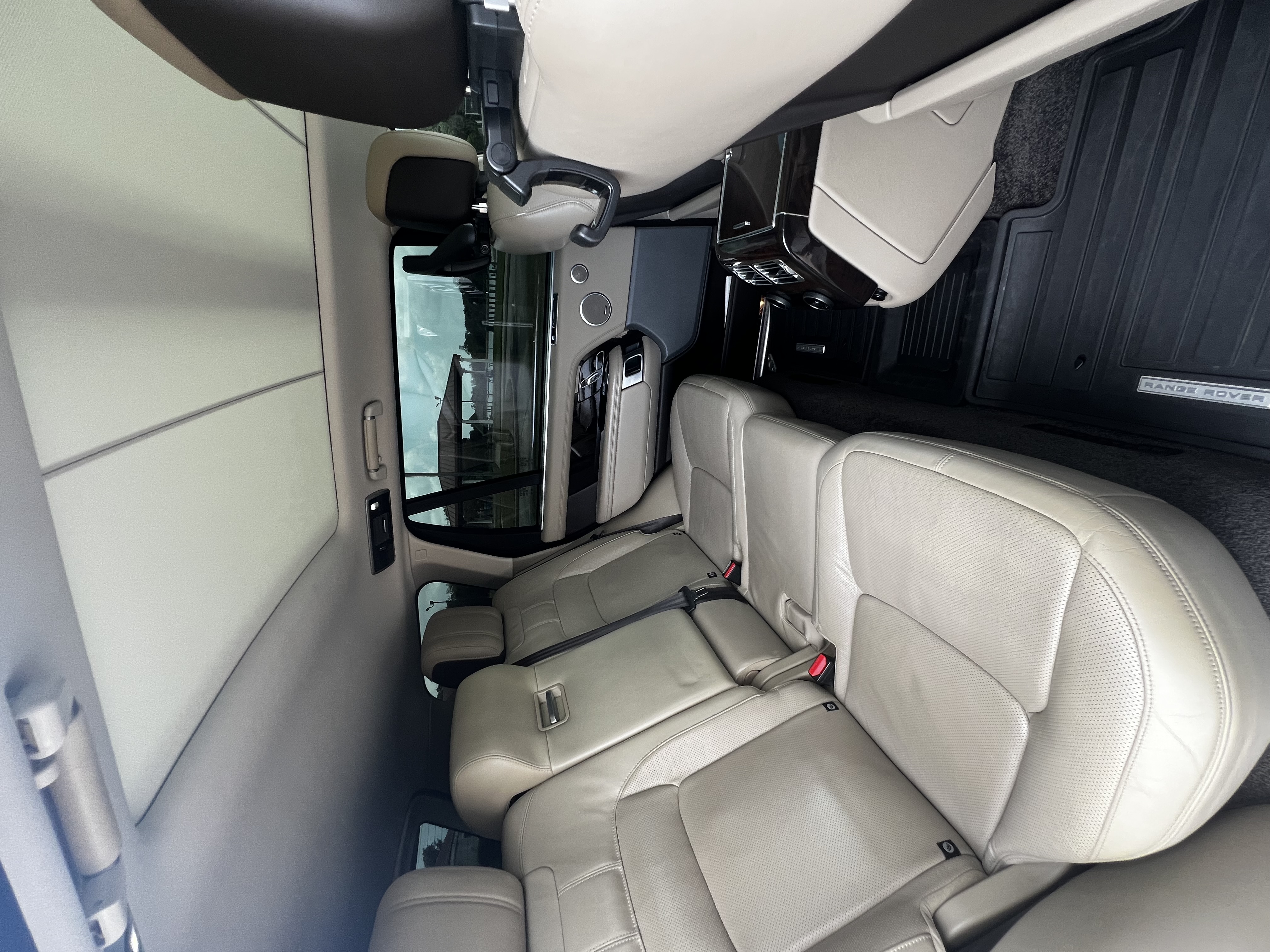 Used 2018 Land Rover Range Rover Long Wheelbase Supercharged AWD/4WD image 12