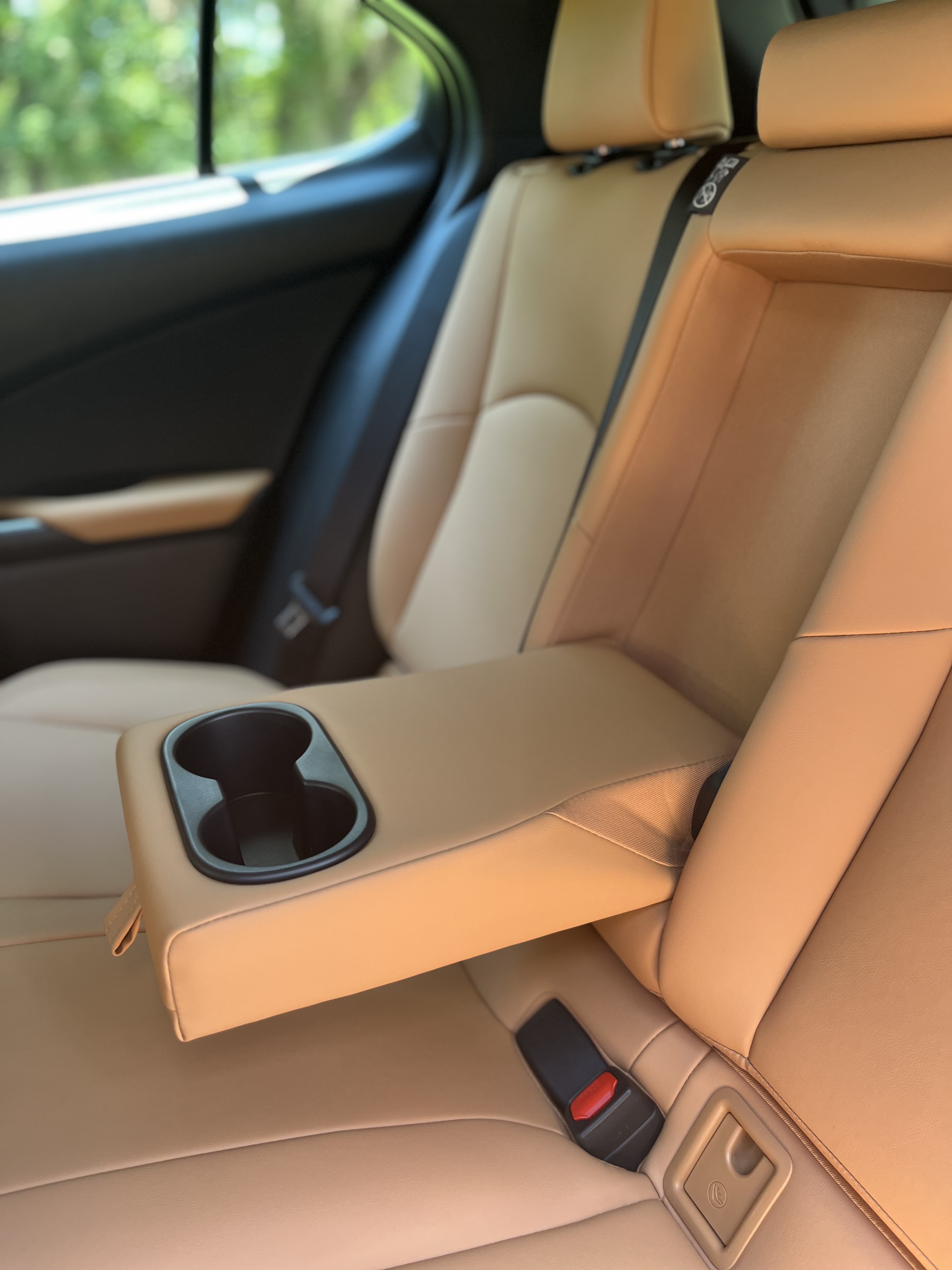 Used 2025 Lexus UX 300h FWD w/ Accessory Package (Z1) image 15