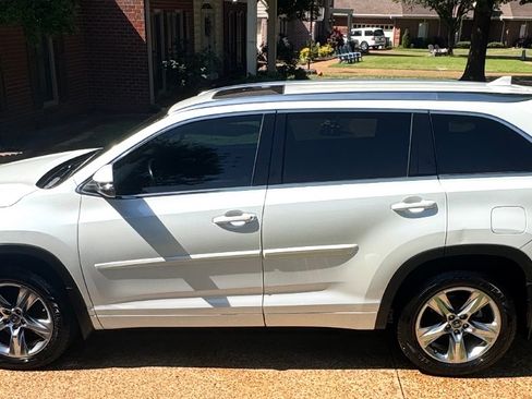 Used 2018 Toyota Highlander Limited FWD image 5