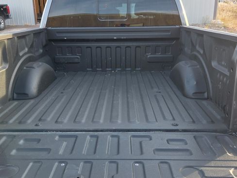 Used 2022 Ford F150 Lariat w/ FX4 Off-Road Package image 9