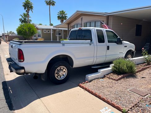 Used 2001 Ford F250 2WD SuperCab Super Duty image 6