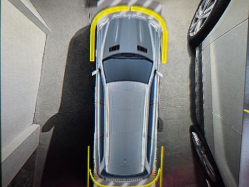 Used 2017 Mercedes-Benz GLS 450 4MATIC image 12