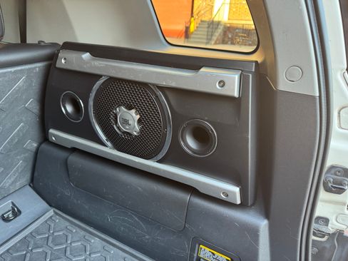 Used 2011 Toyota FJ Cruiser Sport Utility 2D image 16